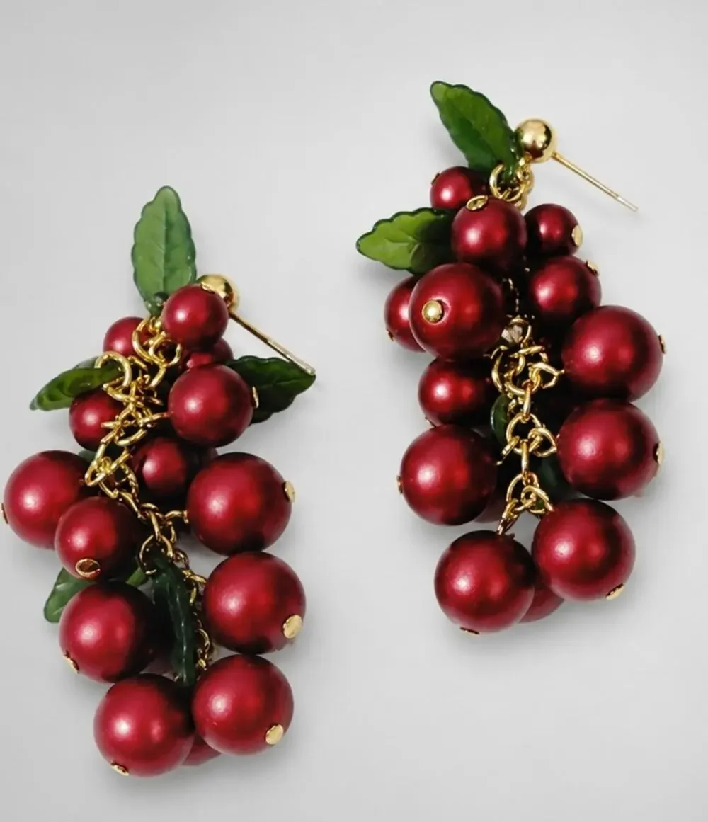 Grapes Dangle Pierced Earrings 1.5" Red Green Lucite Gold-tone Cherry rp-41 - Picture 1 of 9